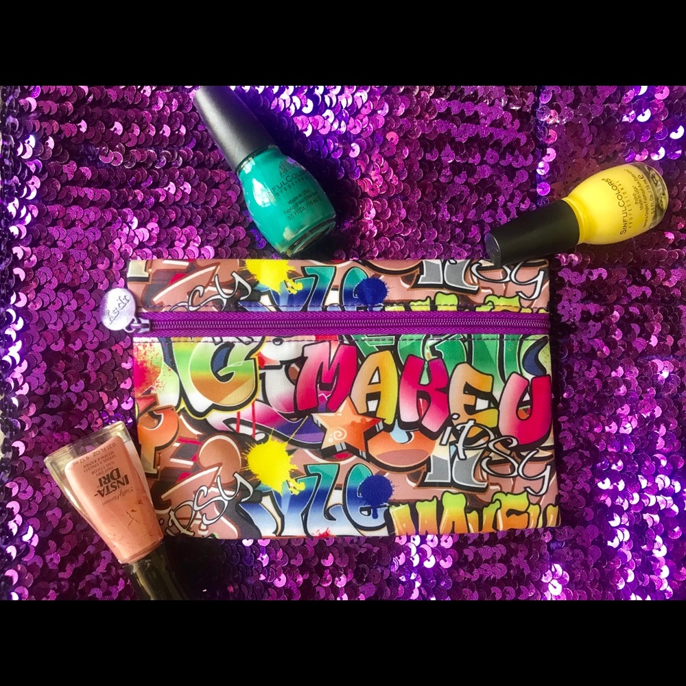 Makeup bag👛